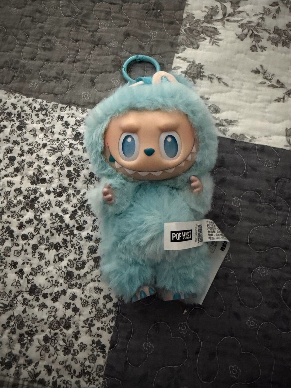 🗽POP MART Blue Furry Monster Keychain Plush Toy